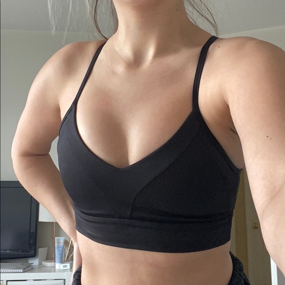 Brand new never worn form bra! Sold out in XS - Picture 3 of 6